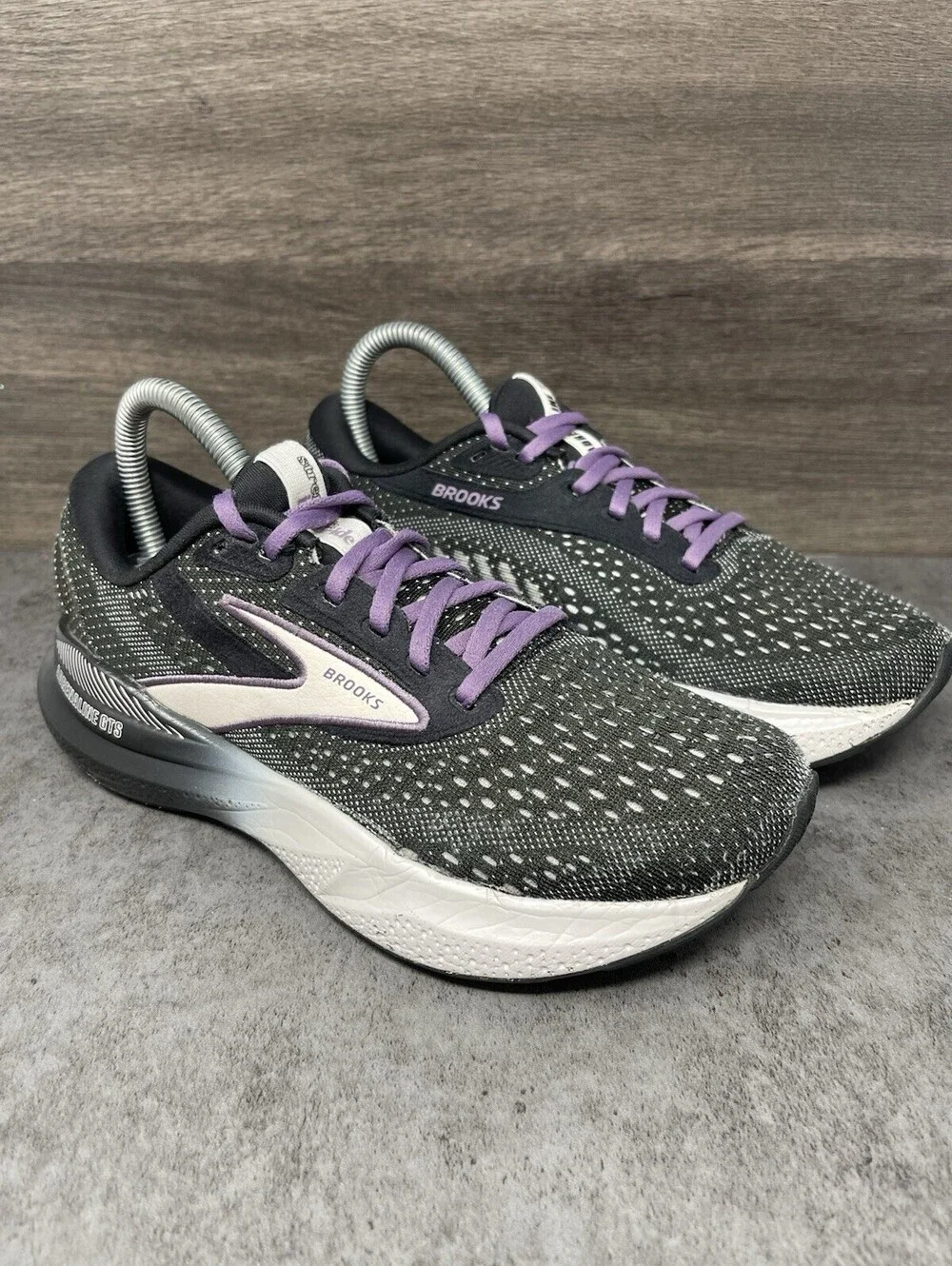 Brooks Adrenaline GTS 24 Running Shoes Womens Size 6.5 Black Lilac Purple